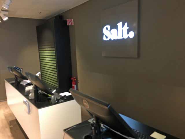チューリッヒ空港にあるSaltの店舗